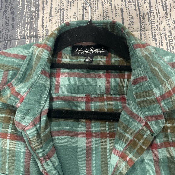 North River Outfitters Flannel - Picture 2 of 4